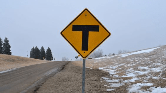 ZAWIROWANIA I RADYKALNE ZMIANY